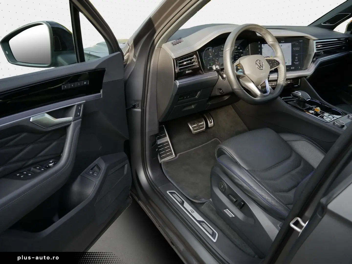 VW Touareg R eHybrid V6 AHK Pano HuD LED Massage