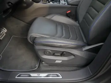 VW Touareg R eHybrid V6 AHK Pano HuD LED Massage