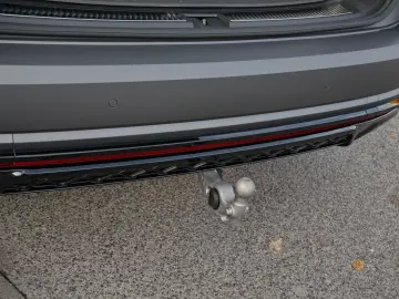 VW Touareg R eHybrid V6 AHK Pano HuD LED Massage