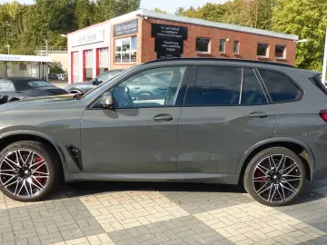 BMW X5 M Competition Dravitgrau Pano