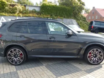 BMW X5 M Competition Dravitgrau Pano
