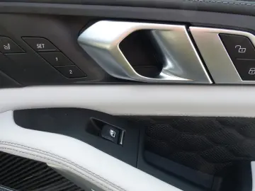 BMW X5 M Competition Dravitgrau Pano