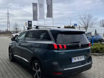 PEUGEOT 5008 SUV ALLURE 1.5 BLUEHDI FAP STT 130 CP