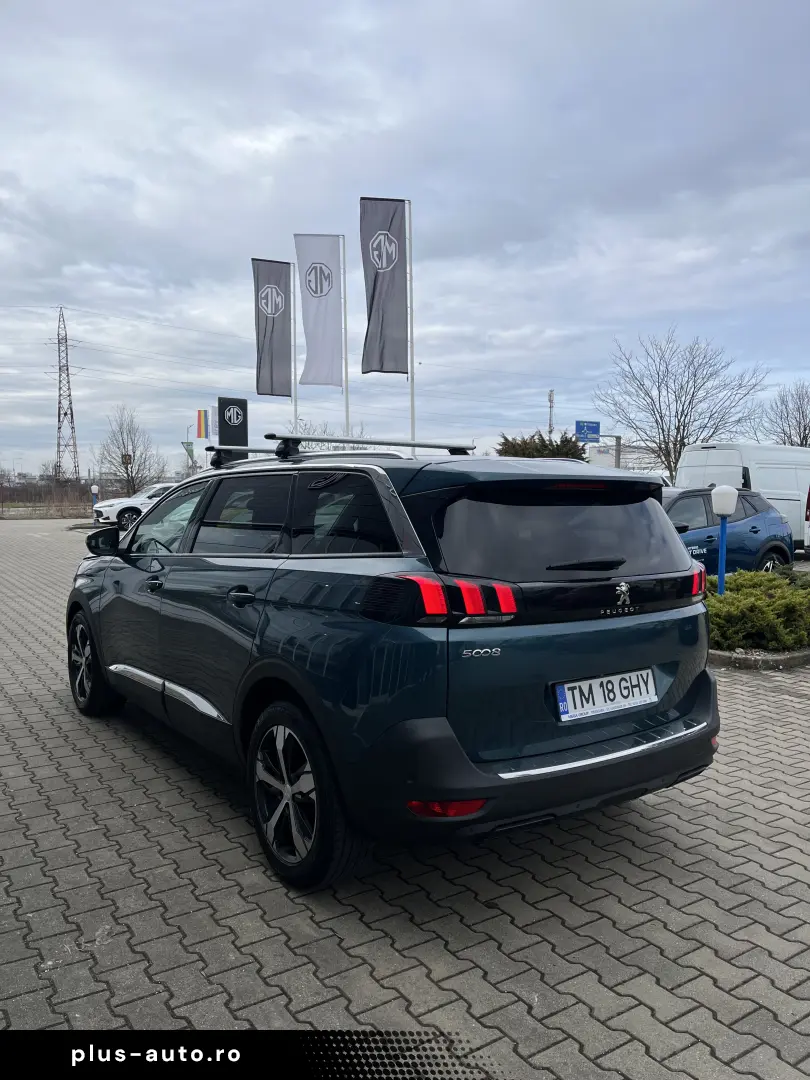PEUGEOT 5008 SUV ALLURE 1.5 BLUEHDI FAP STT 130 CP