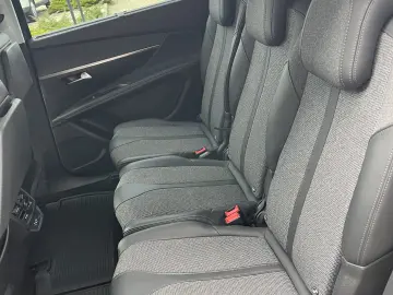 PEUGEOT 5008 SUV ALLURE 1.5 BLUEHDI FAP STT 130 CP