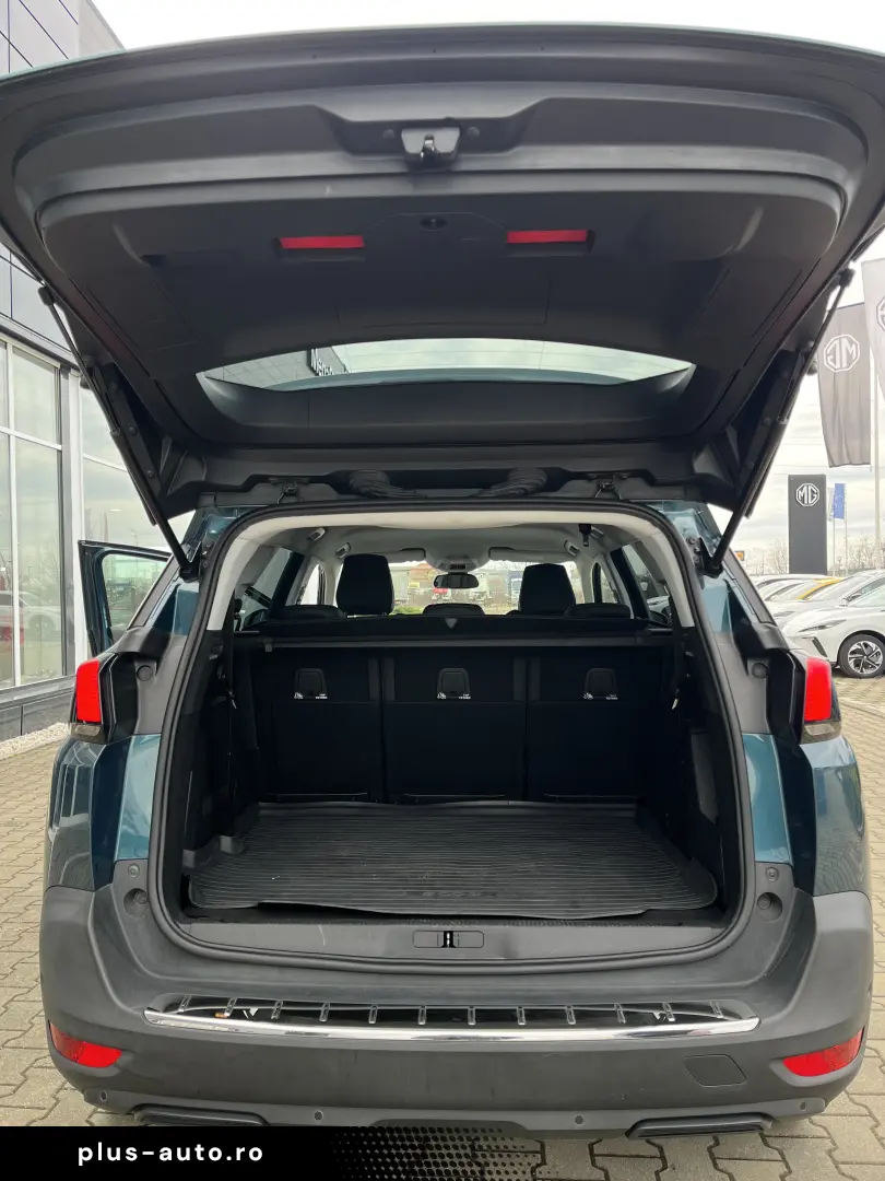 PEUGEOT 5008 SUV ALLURE 1.5 BLUEHDI FAP STT 130 CP