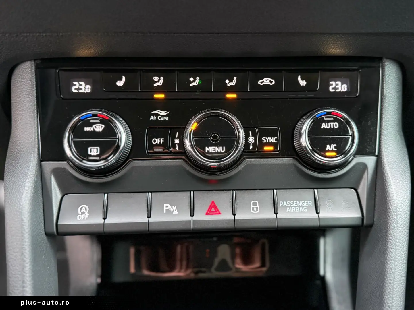 Skoda Karoq 4x4 DSG   Fab.- 03.2024   2.0 Diesel 150 Cp