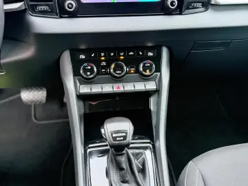 Skoda Karoq 4x4 DSG   Fab.- 03.2024   2.0 Diesel 150 Cp