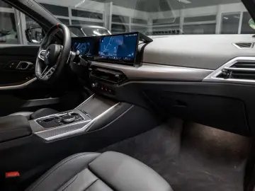 BMW M340d Touring xDrive PANO AHK LED HUD NAVI H K