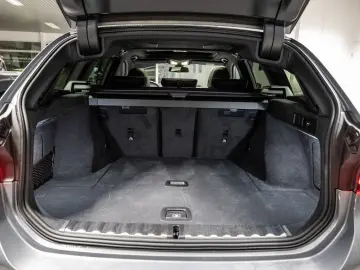 BMW M340d Touring xDrive PANO AHK LED HUD NAVI H K