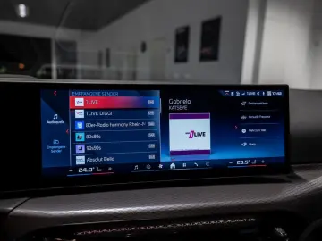 BMW M340d Touring xDrive PANO AHK LED HUD NAVI H K