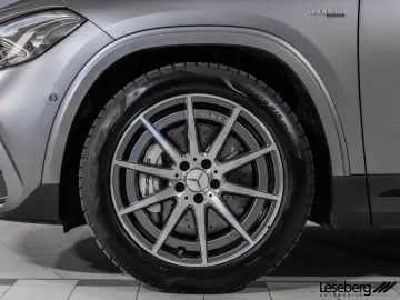 MERCEDES-BENZ AMG GLA 35 4M Multibeam Pano Distron. &hellip;