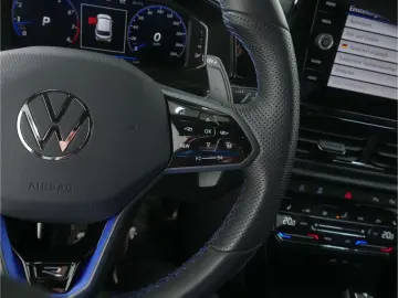 VW T-Roc 2.0 TSI 4Mot. R DSG AKRA AHK Matrix NAV SH