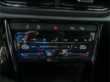 VW T-Roc 2.0 TSI 4Mot. R DSG AKRA AHK Matrix NAV SH