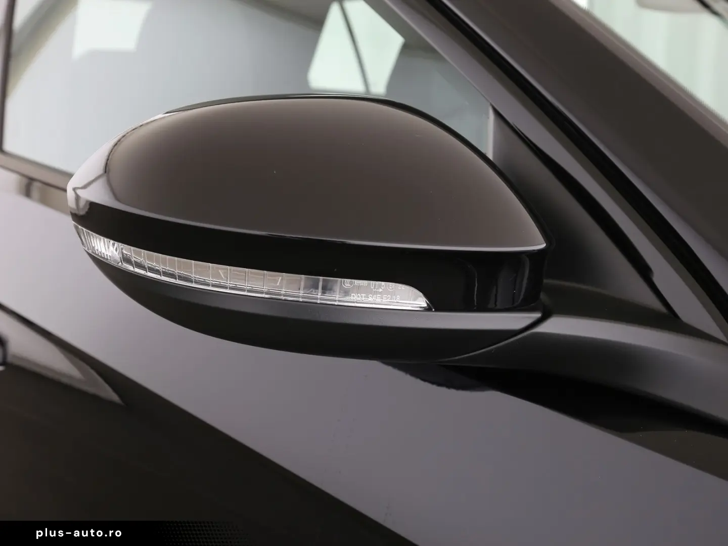 VW T-Roc R 2.0TSI 300PS 4M Akrapovic Black Style Le