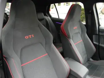 VW Golf VIII Lim. GTI Clubsport Black Style TSI DSG