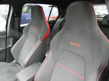 VW Golf VIII Lim. GTI Clubsport Black Style TSI DSG