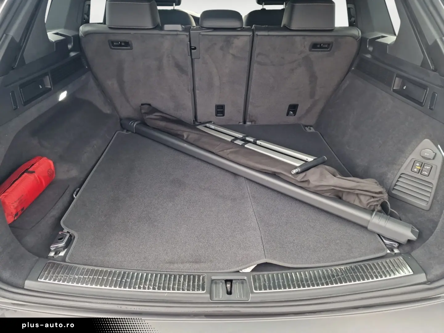 VW Touareg 3.0 TDI R-Line AHK Matrix Nachtsicht Pan