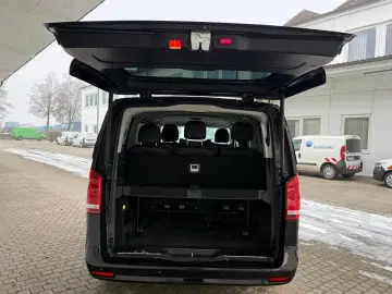 Mercedes-Benz V 220 AVANTGARDE 4MATIC