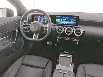 MERCEDES-BENZ CLA 250 4M Coupé   AMG BURM NIGHT MULTI KAMERA