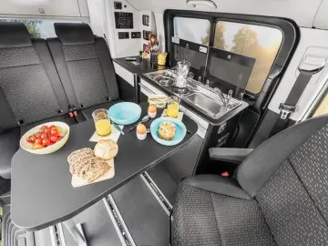 Mercedes-Benz V 250 VanTourer Urban Camper