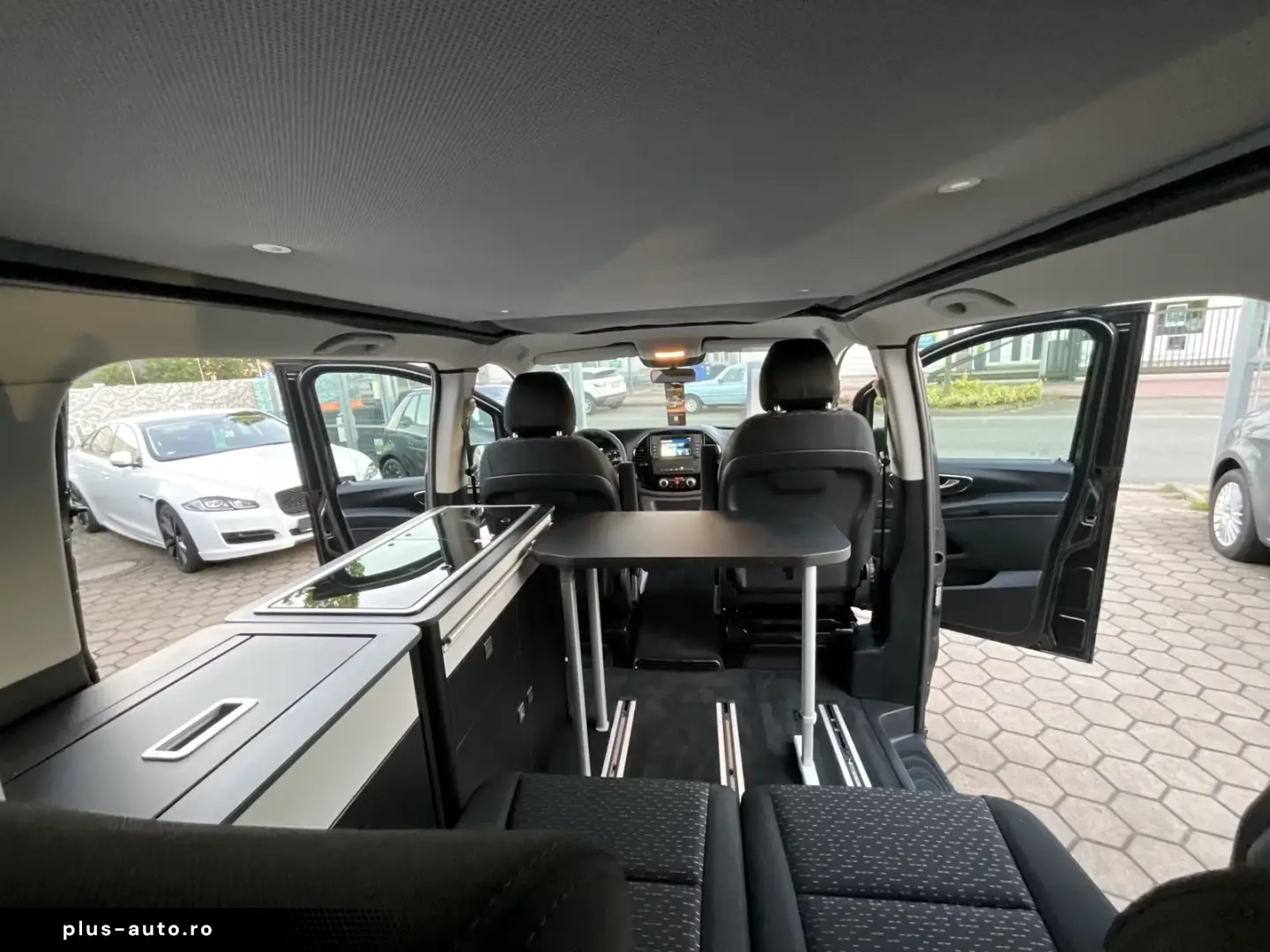 Mercedes-Benz V 250 VanTourer Urban Camper