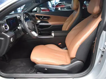 MERCEDES-BENZ CLE 220 d COUPE Avantgarde HEAD-UP PANO KAMERA