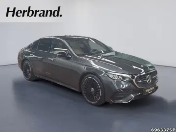 MERCEDES-BENZ E 220 d AMG NIGHT PANO DISTRONIC KEYLESS-GO