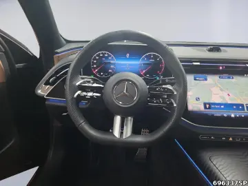 MERCEDES-BENZ E 220 d AMG NIGHT PANO DISTRONIC KEYLESS-GO
