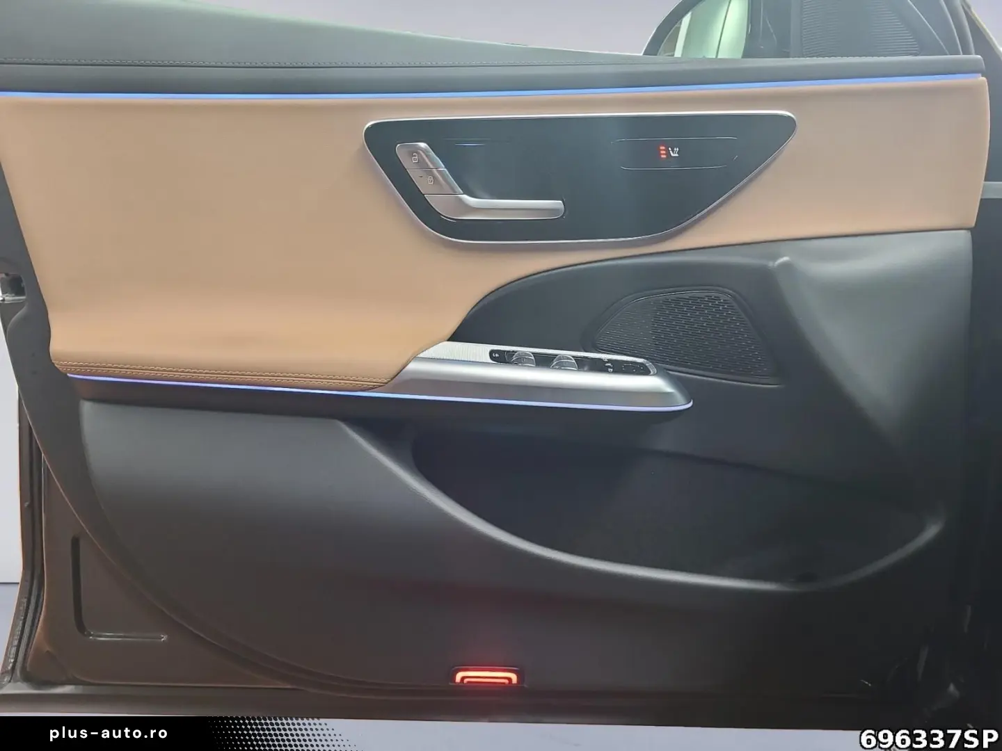 MERCEDES-BENZ E 220 d AMG NIGHT PANO DISTRONIC KEYLESS-GO