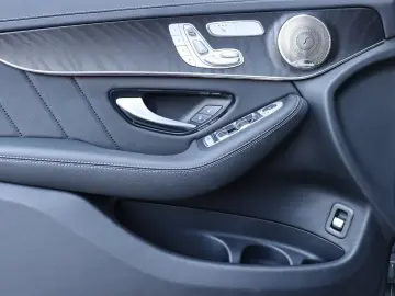 MERCEDES-BENZ GLC 300 d 4M Coupé AMG Distronic Schie&hellip;