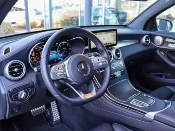 MERCEDES-BENZ GLC 300 d 4M Coupé AMG Distronic Schie&hellip;