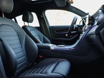 MERCEDES-BENZ GLC 300 d 4M Coupé AMG Distronic Schie&hellip;