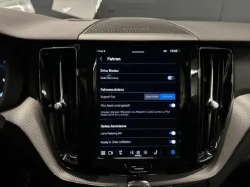 Volvo XC60 Plus Dark AWD  PANORAMA 360˚