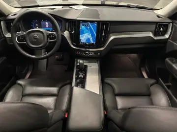 Volvo XC60 Plus Dark AWD  PANORAMA 360˚