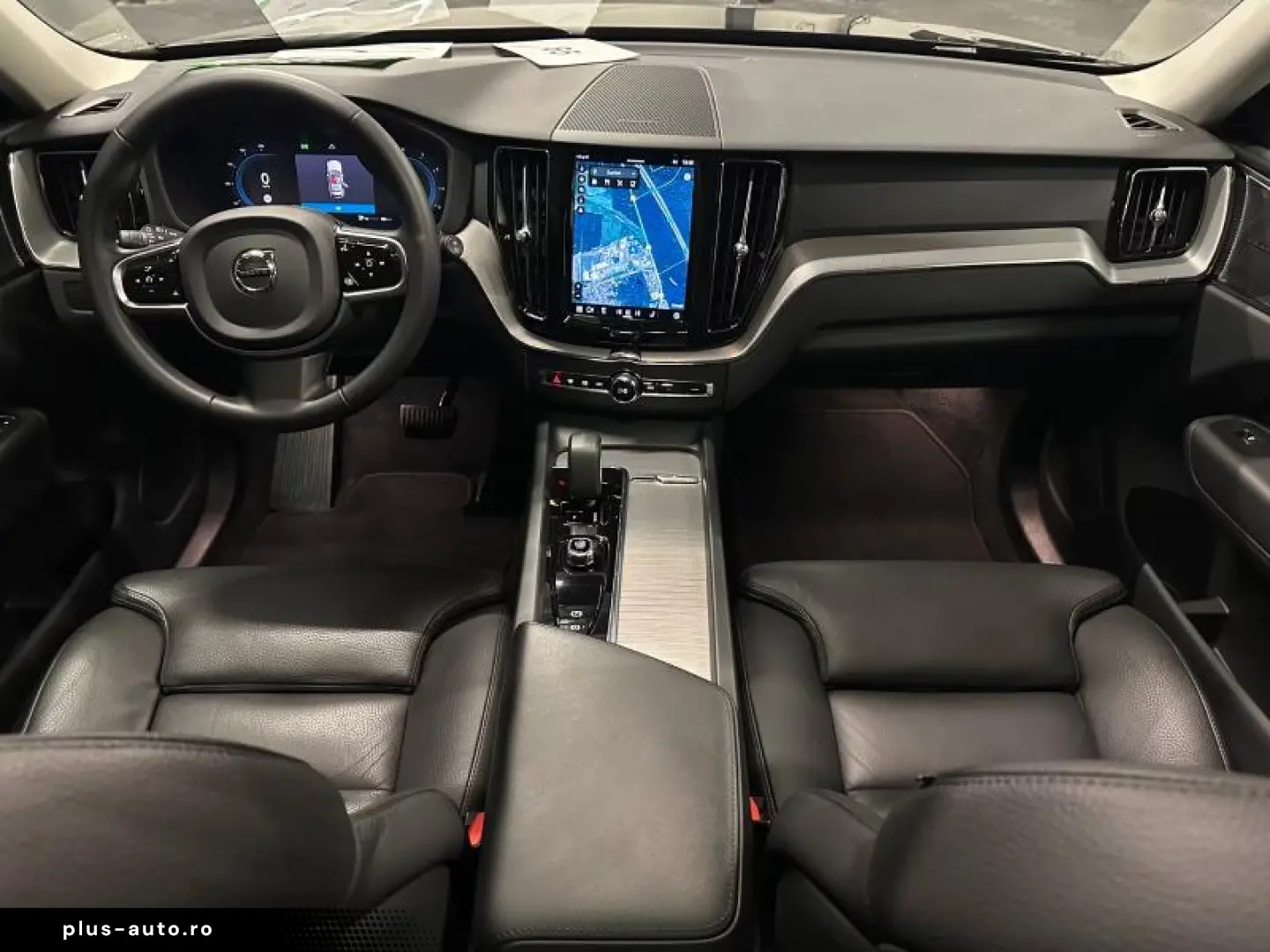 Volvo XC60 Plus Dark AWD  PANORAMA 360˚