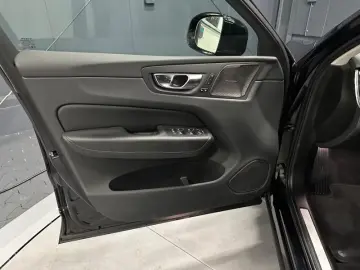 Volvo XC60 Plus Dark AWD  PANORAMA 360˚