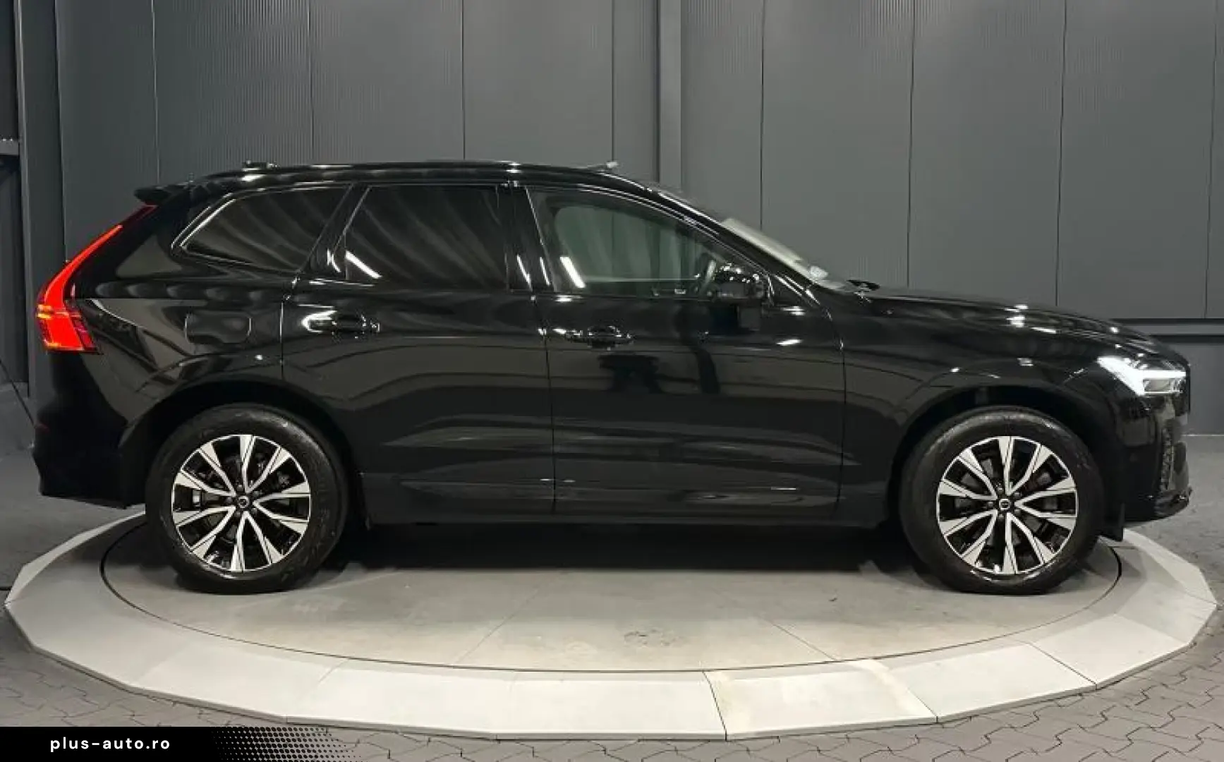 Volvo XC60 Plus Dark AWD  PANORAMA 360˚