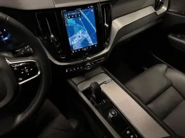 Volvo XC60 Plus Dark AWD  PANORAMA 360˚