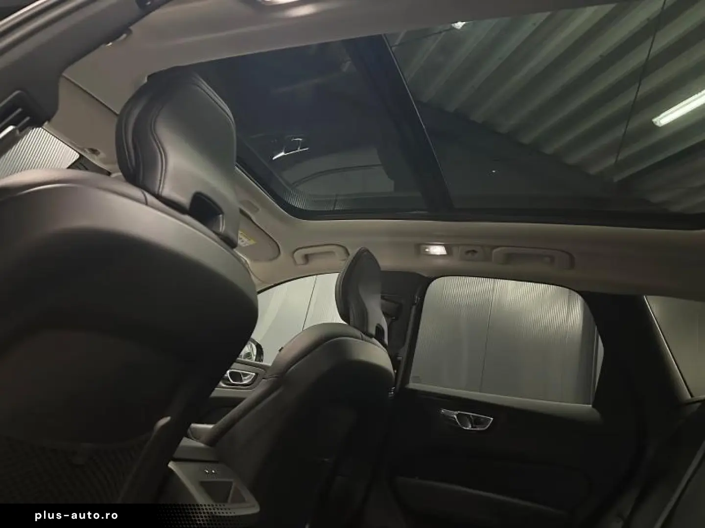 Volvo XC60 Plus Dark AWD  PANORAMA 360˚