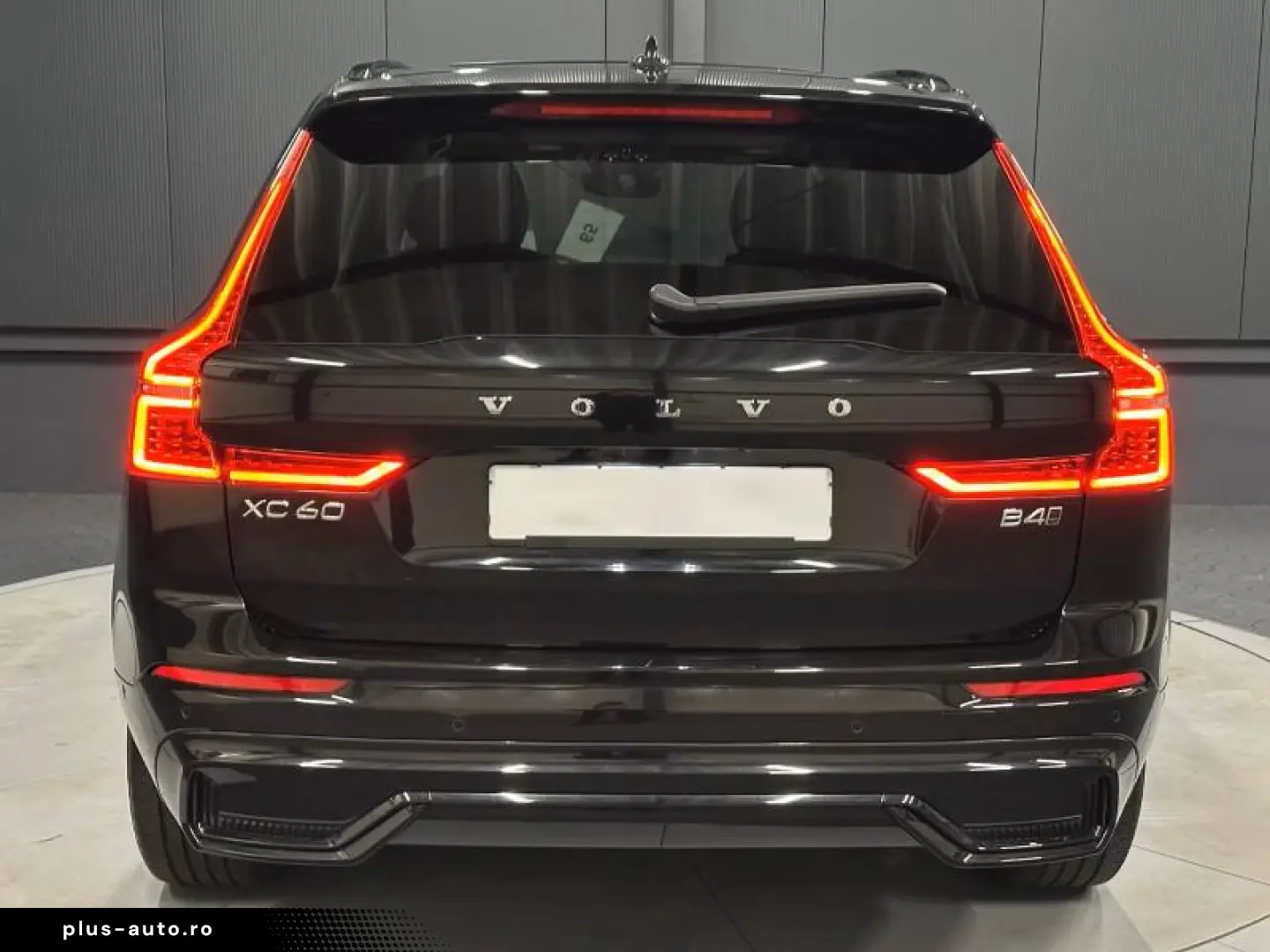 Volvo XC60 Plus Dark AWD  PANORAMA 360˚