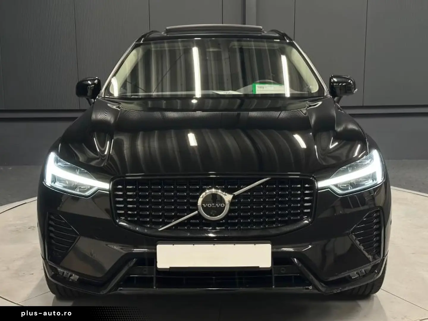 Volvo XC60 Plus Dark AWD  PANORAMA 360˚