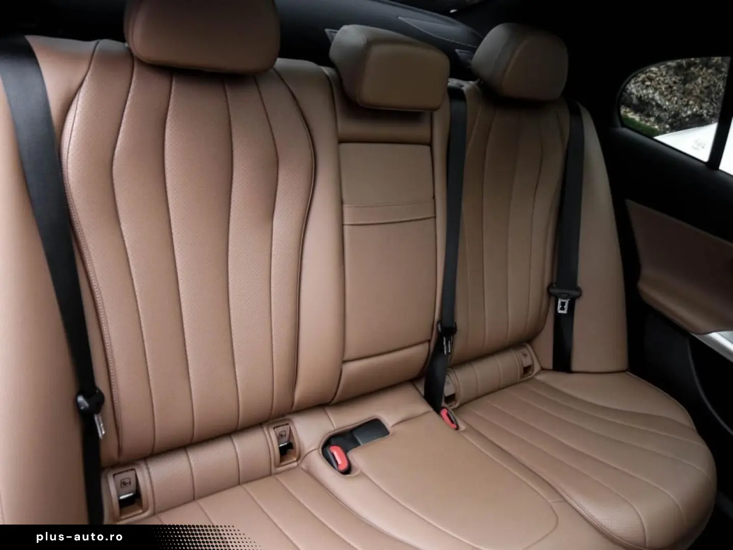 MERCEDES-BENZ E 200 4M AMG Superscreen Pano Burm4D N&hellip;