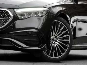 MERCEDES-BENZ E 200 4M AMG Superscreen Pano Burm4D N&hellip;