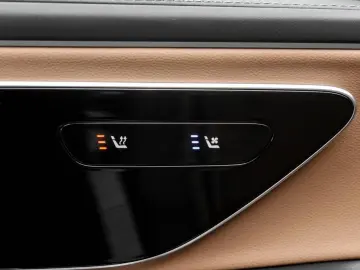 MERCEDES-BENZ E 200 4M AMG Superscreen Pano Burm4D N&hellip;