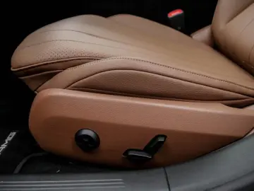 MERCEDES-BENZ E 200 4M AMG Superscreen Pano Burm4D N&hellip;