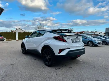 TOYOTA C-HR Flow 1.8-l-VVTi Hybrid  Carplay 2023