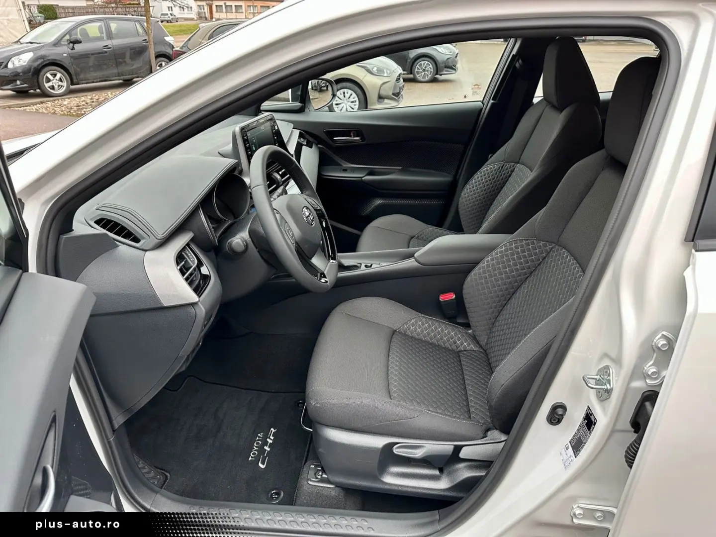 TOYOTA C-HR Flow 1.8-l-VVTi Hybrid  Carplay 2023