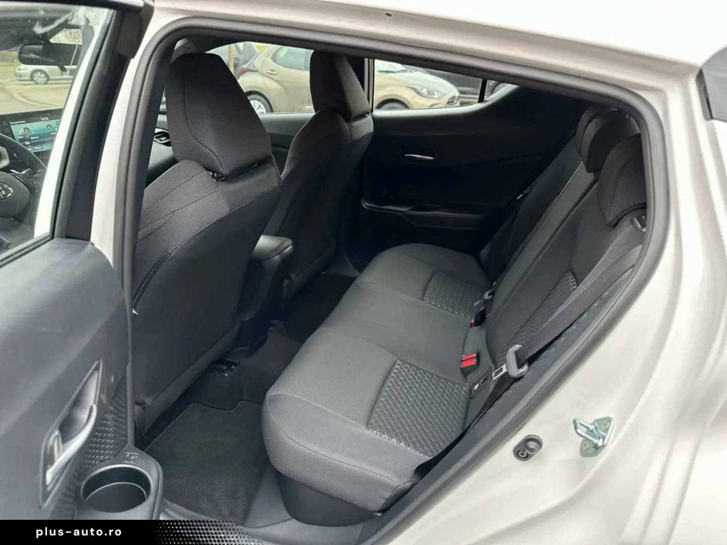 TOYOTA C-HR Flow 1.8-l-VVTi Hybrid  Carplay 2023