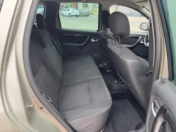 Dacia Duster   1 5 D